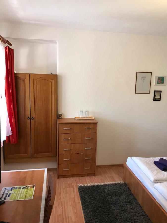 Hunyadi Panzio-Apartman Makó エクステリア 写真