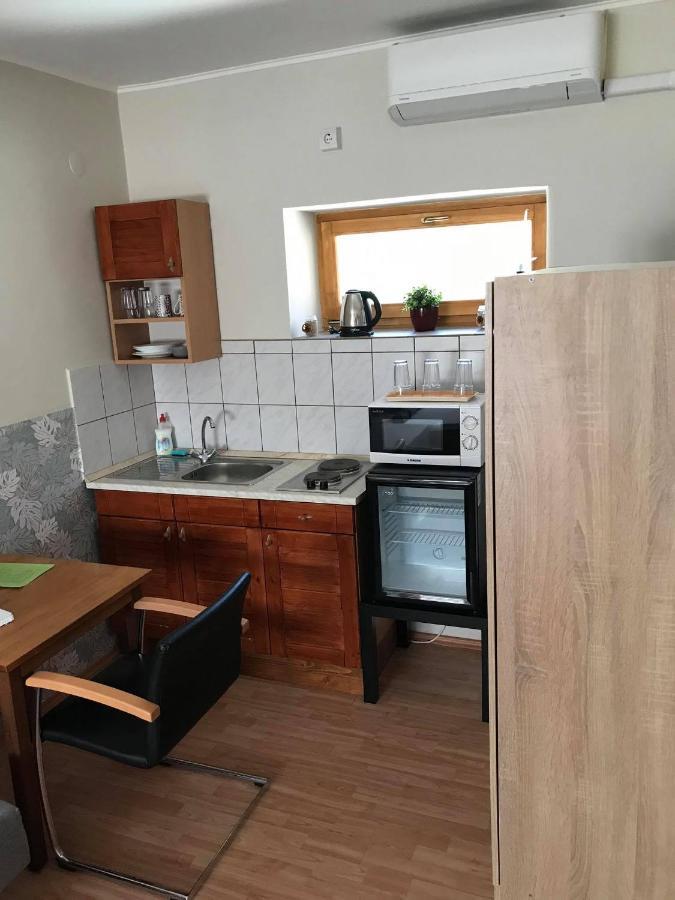 Hunyadi Panzio-Apartman Makó エクステリア 写真