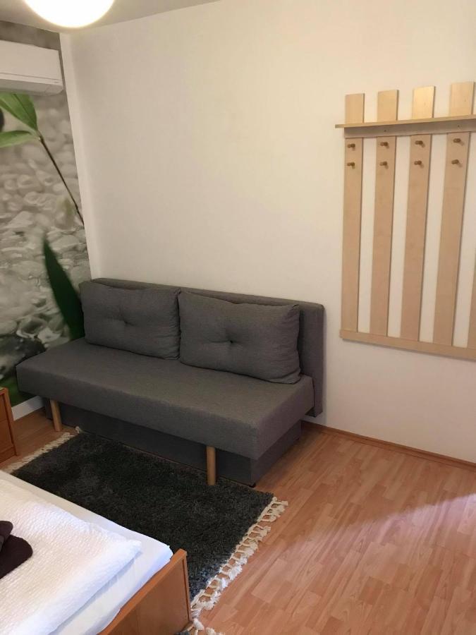Hunyadi Panzio-Apartman Makó エクステリア 写真