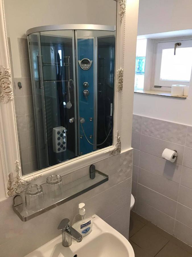 Hunyadi Panzio-Apartman Makó エクステリア 写真