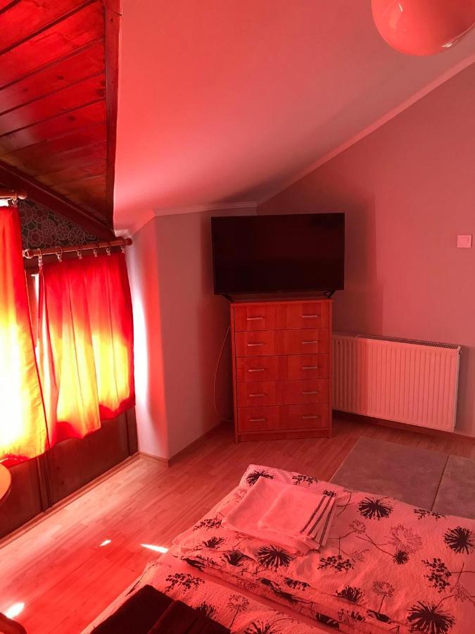 Hunyadi Panzio-Apartman Makó エクステリア 写真