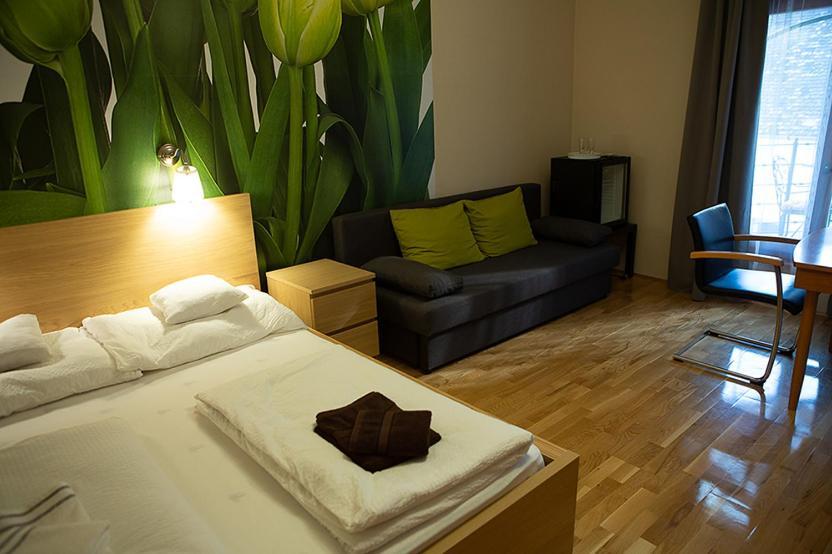 Hunyadi Panzio-Apartman Makó エクステリア 写真
