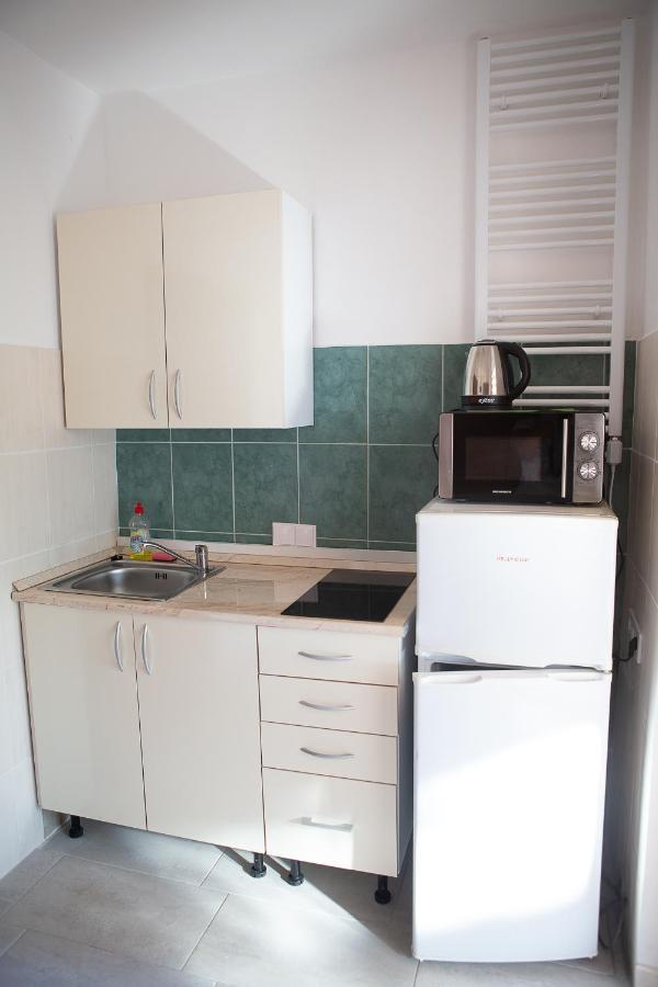 Hunyadi Panzio-Apartman Makó エクステリア 写真