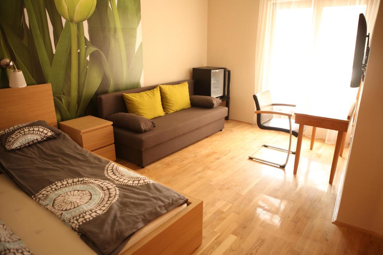 Hunyadi Panzio-Apartman Makó エクステリア 写真