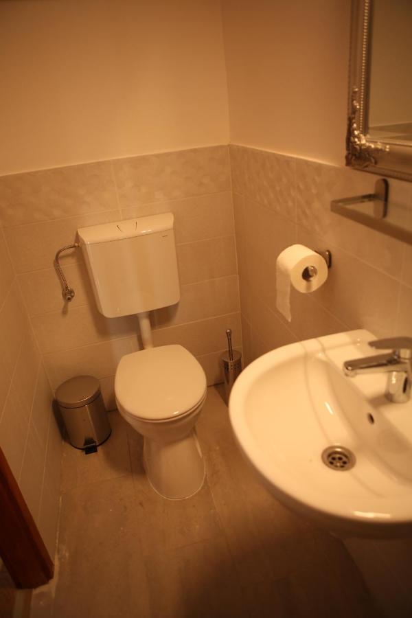 Hunyadi Panzio-Apartman Makó エクステリア 写真